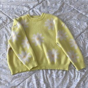 Yellow Floral Sweater
HYFVE
Size L